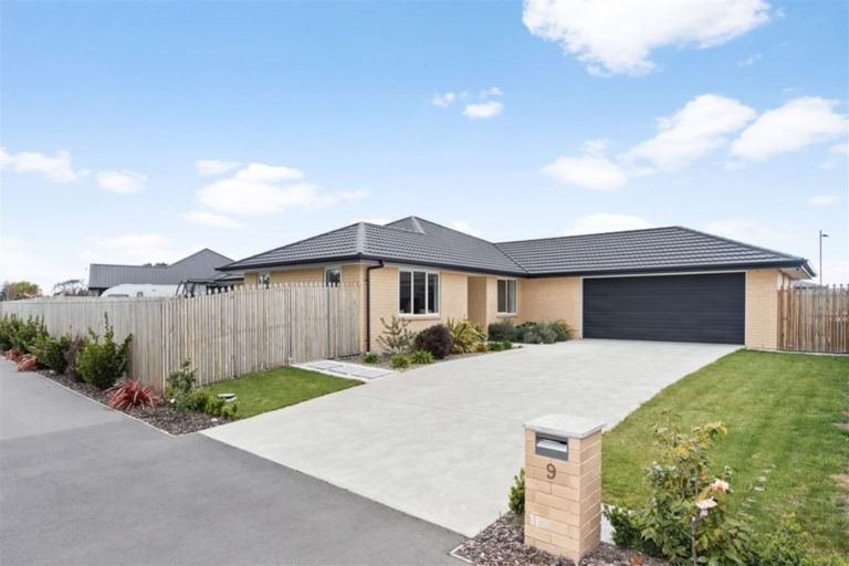 Photo of property in 9 Whincops Road, Halswell, Christchurch, 8025