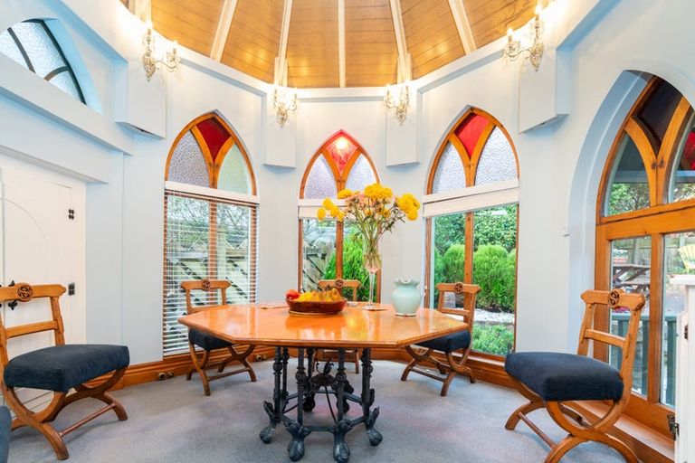 Photo of property in 30 Roxburgh Street, Mount Victoria, Wellington, 6011