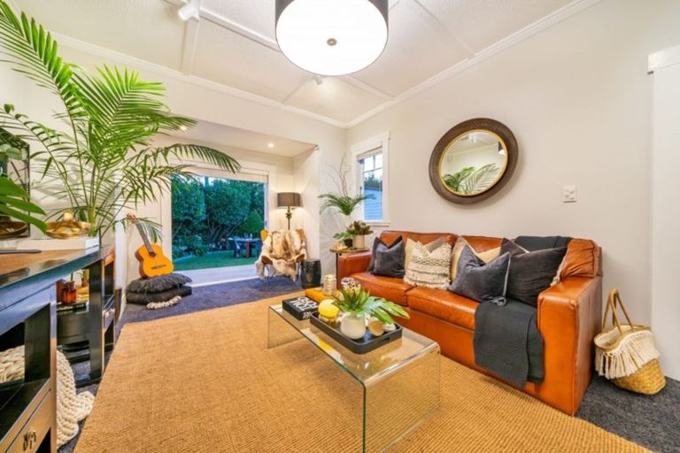 Photo of property in 17 Beaumont Avenue, Alicetown, Lower Hutt, 5010