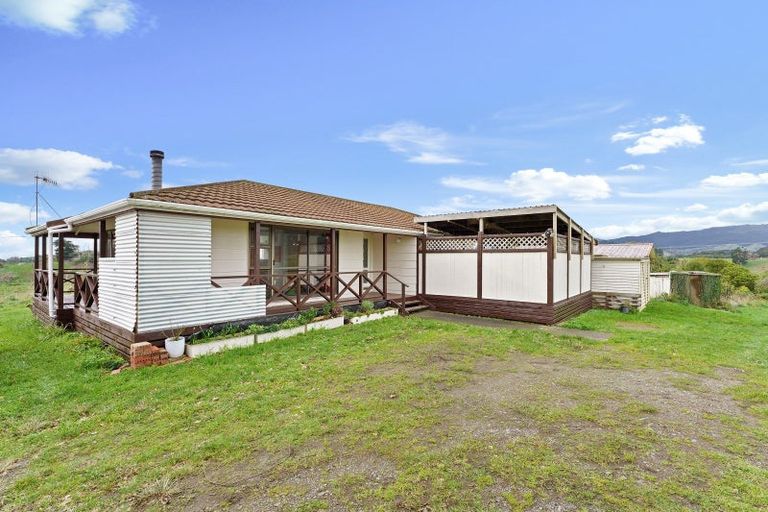 Photo of property in 101 Forest Lakes Road, Otaki, 5583