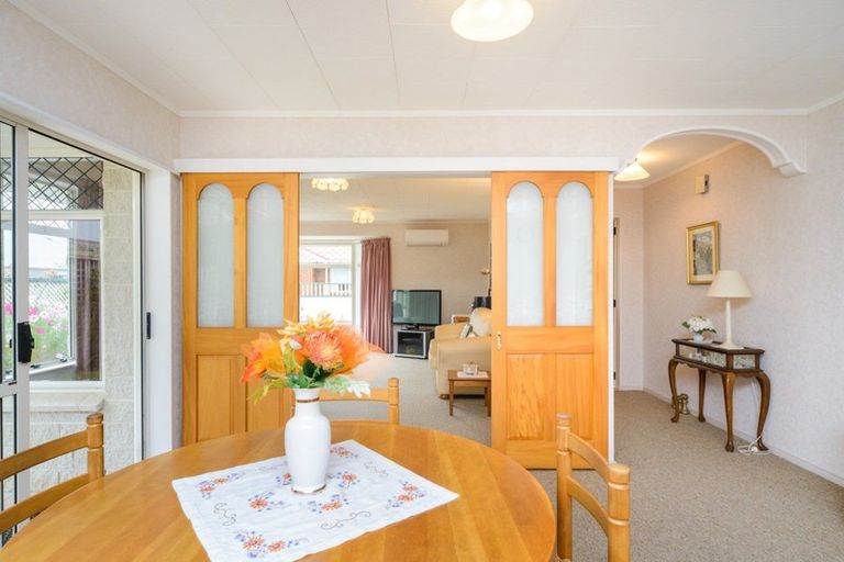 Photo of property in 114d Warwick Street, Feilding, 4702