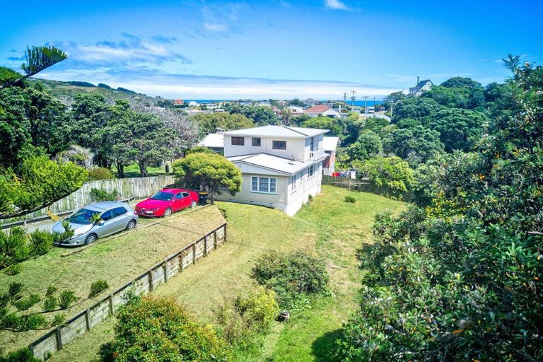 Photo of property in 27 Thornley Street, Titahi Bay, Porirua, 5022