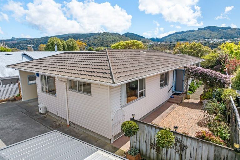 Photo of property in 16a Sheridan Crescent, Trentham, Upper Hutt, 5018