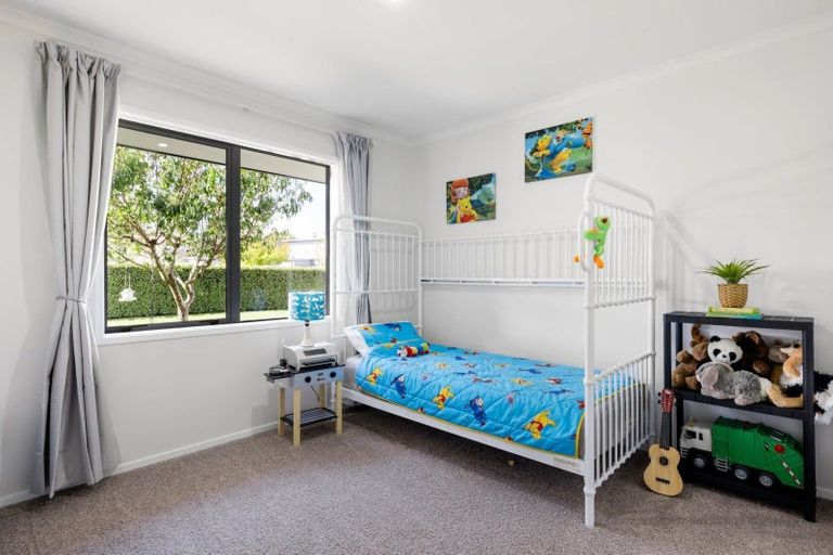 Photo of property in 45 Plescher Crescent, Leamington, Cambridge, 3432