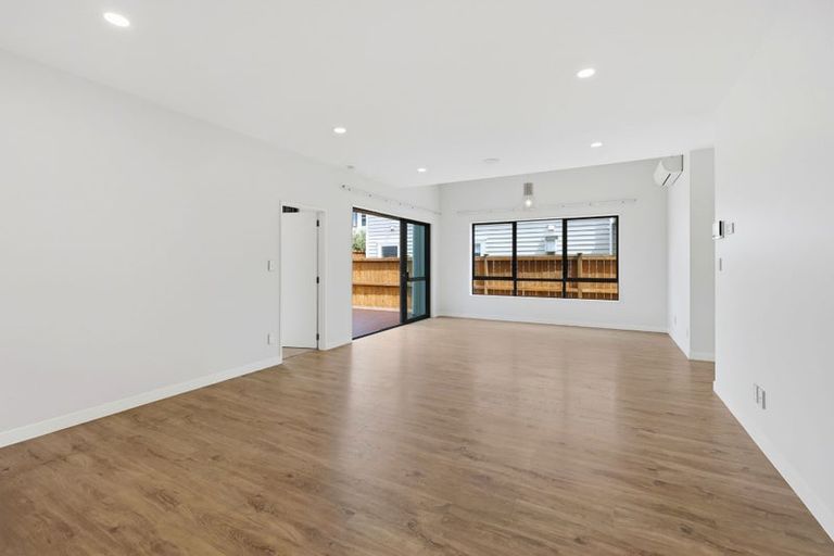 Photo of property in 9 Mccaw Avenue, Whenuapai, Auckland, 0618