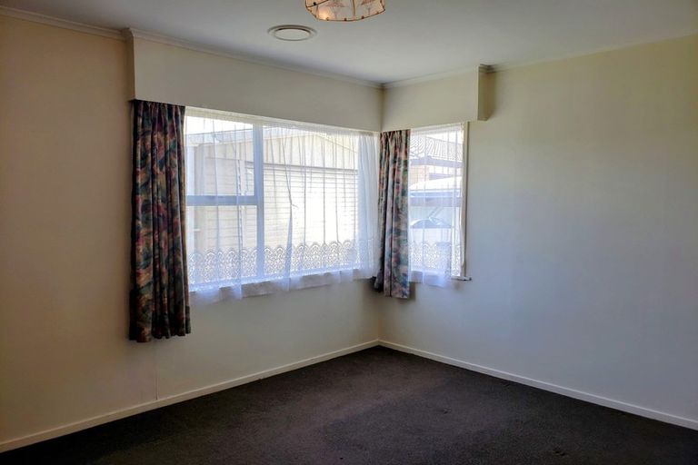 Photo of property in 13b Kenderdine Road, Papatoetoe, Auckland, 2025