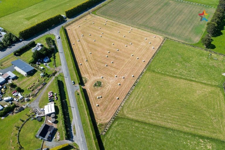 Photo of property in 15 Weir Road, Waianiwa, Invercargill, 9874