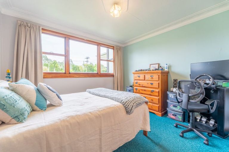 Photo of property in 21 Weston Road, Holmes Hill, Oamaru, 9401