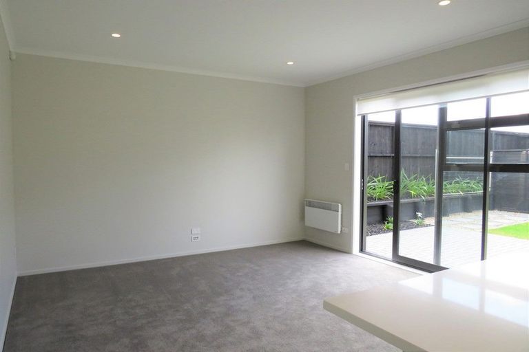 Photo of property in 21 Wai Place, One Tree Point, 0118