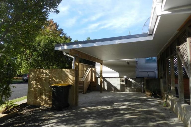 Photo of property in 14 Wells Road, Bucklands Beach, Auckland, 2012