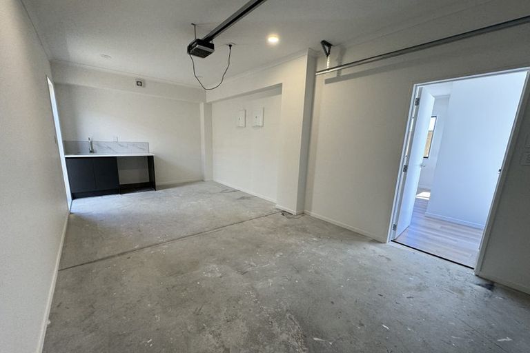 Photo of property in 22c Toru Street, Te Atatu Peninsula, Auckland, 0610