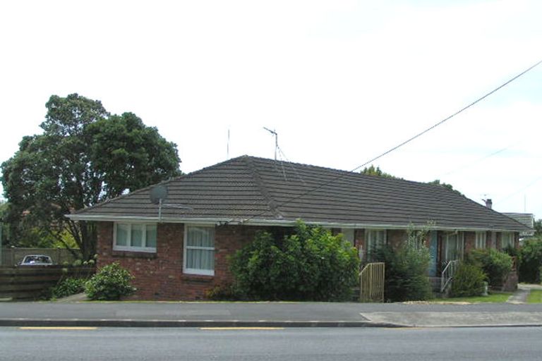 Photo of property in 3/300 Lake Road, Hauraki, Auckland, 0622