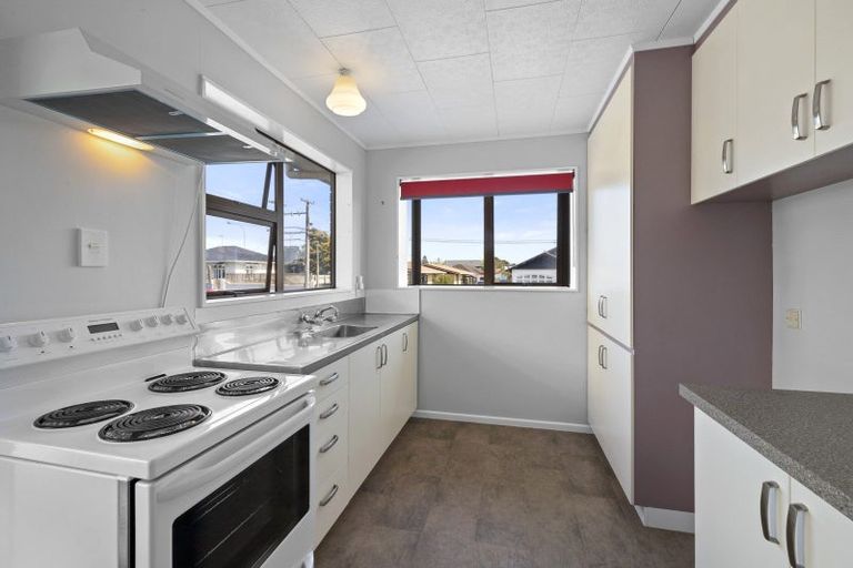 Photo of property in 17 Cutfield Road, New Plymouth, 4310