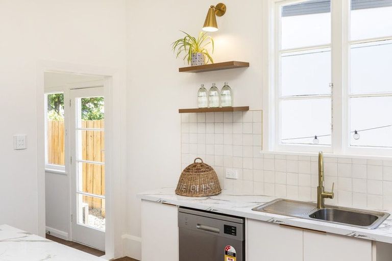 Photo of property in 342 Lyttelton Street, Spreydon, Christchurch, 8024