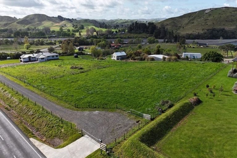 Photo of property in 710a Pourerere Road, Otane, 4271