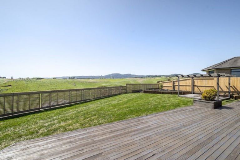 Photo of property in 27 Devoy Drive, Owhata, Rotorua, 3010