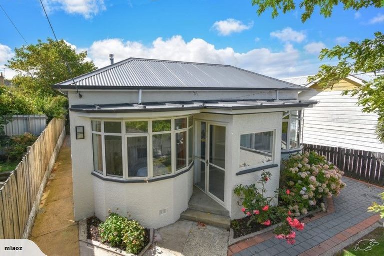 Photo of property in 9 Cochrane Street, Mornington, Dunedin, 9011