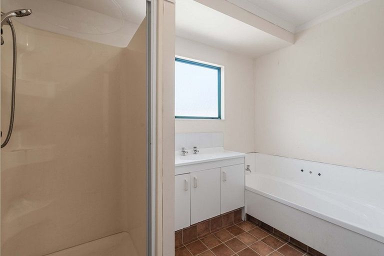 Photo of property in 46 Welcome Bay Lane, Hairini, Tauranga, 3112