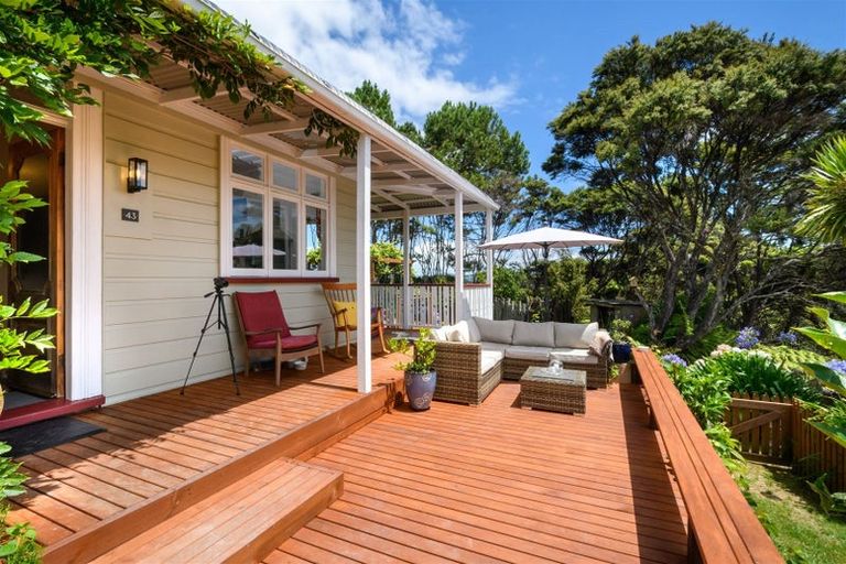 Photo of property in 43 Sunnyvale Road, Massey, Auckland, 0614