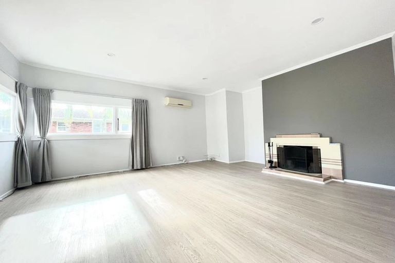 Photo of property in 1/22 Northumberland Avenue, Belmont, Auckland, 0622