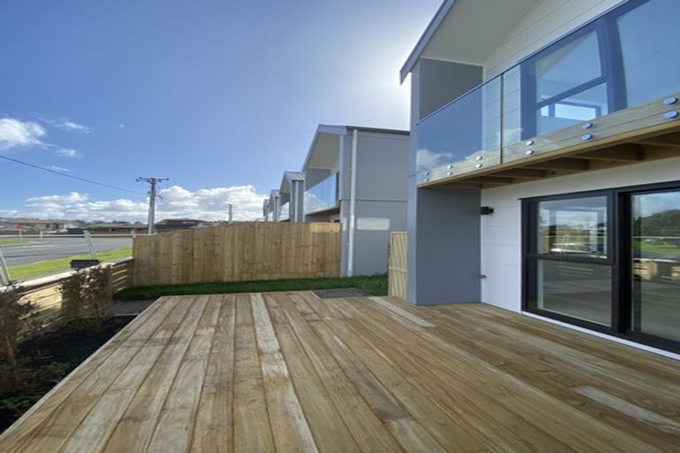 Photo of property in 94e Bay Street, Red Beach, 0932