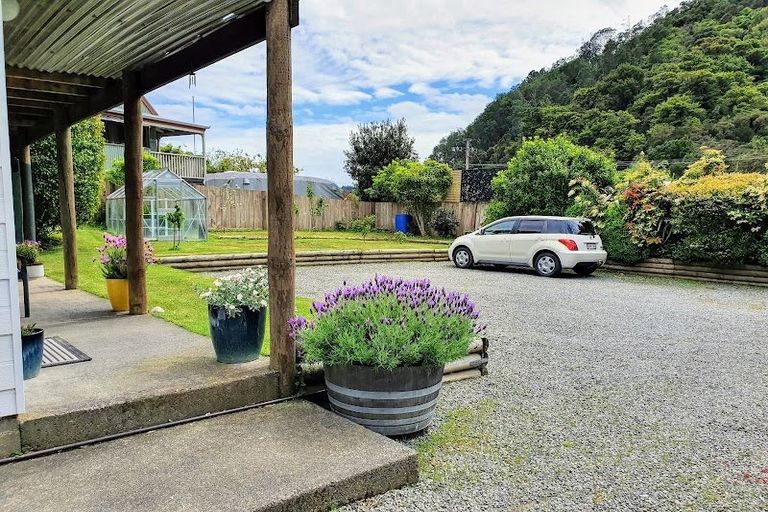 Photo of property in 19a Garden Terrace, Picton, 7220