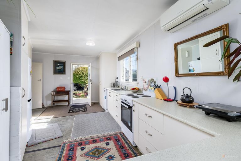 Photo of property in 15 Rugby Street, Waimate, 7924