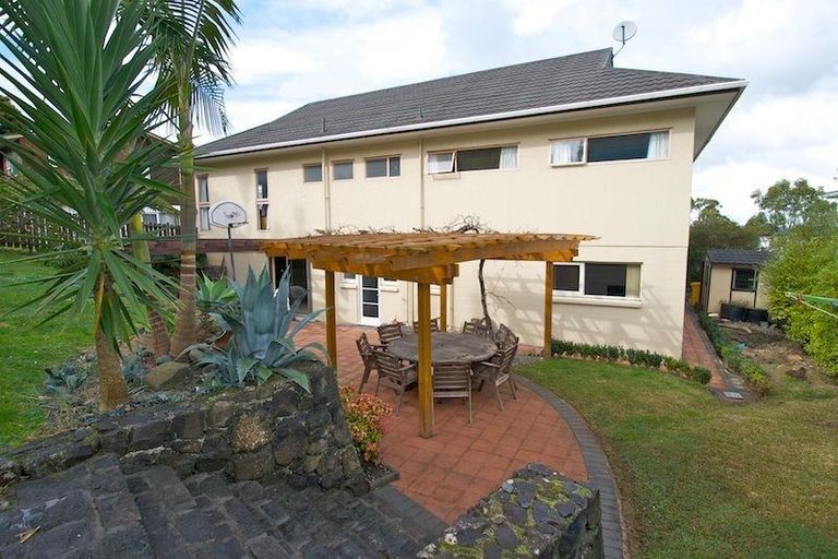 Photo of property in 65 Chelsea View Drive, Chatswood, Auckland, 0626