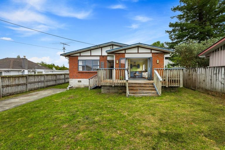 Photo of property in 344 Glengarry Road, Glen Eden, Auckland, 0602