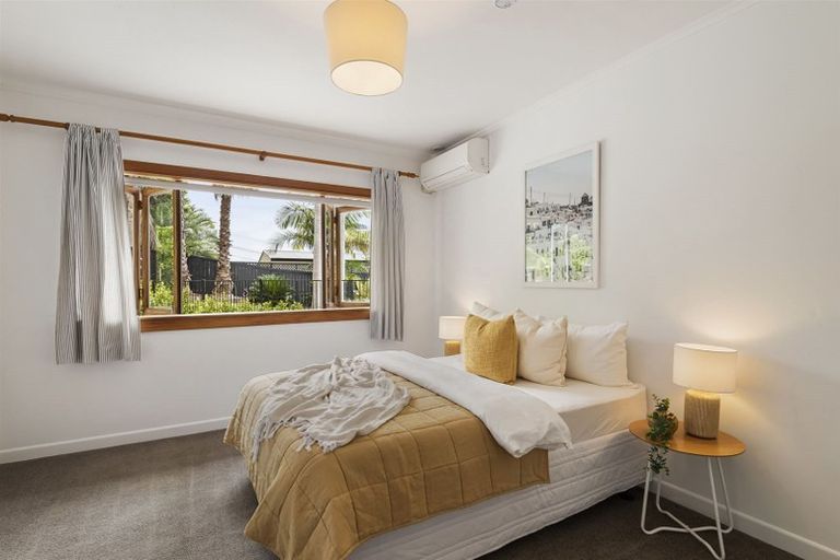 Photo of property in 49 Maritime Terrace, Birkenhead, Auckland, 0626