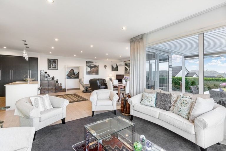 Photo of property in 26 Seaview Crescent, Hatfields Beach, Orewa, 0931