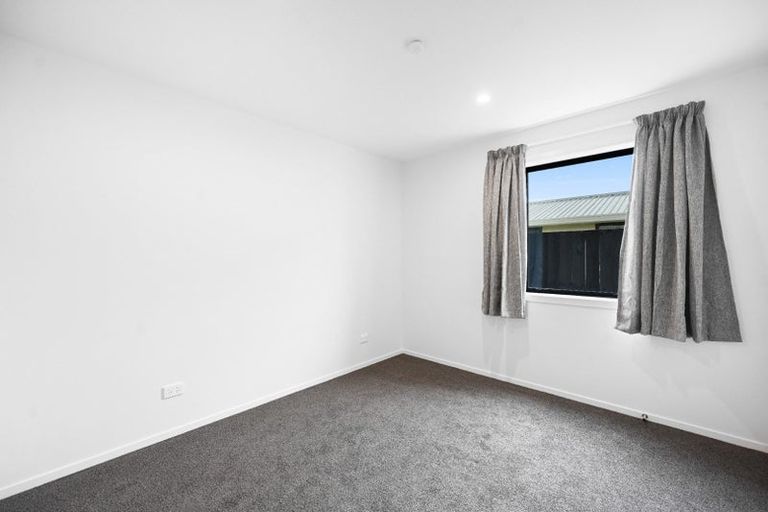 Photo of property in 2 Fable Way, Leamington, 3432