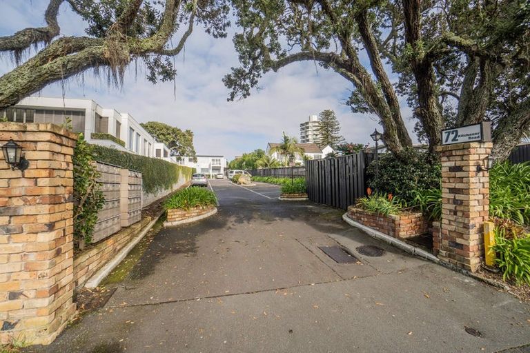 Photo of property in 1/72l Kitchener Road, Milford, Auckland, 0620