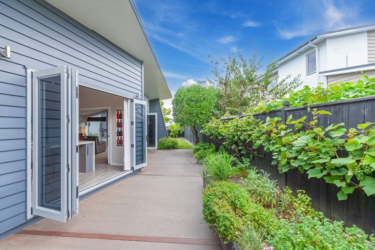 Photo of property in 22 Okaia Drive, Kinloch, Taupo, 3377
