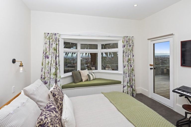 Photo of property in 67 Hackthorne Road, Cashmere, Christchurch, 8022