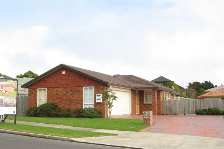 Photo of property in 15 Mt Lebanon Crescent, The Gardens, Auckland, 2105