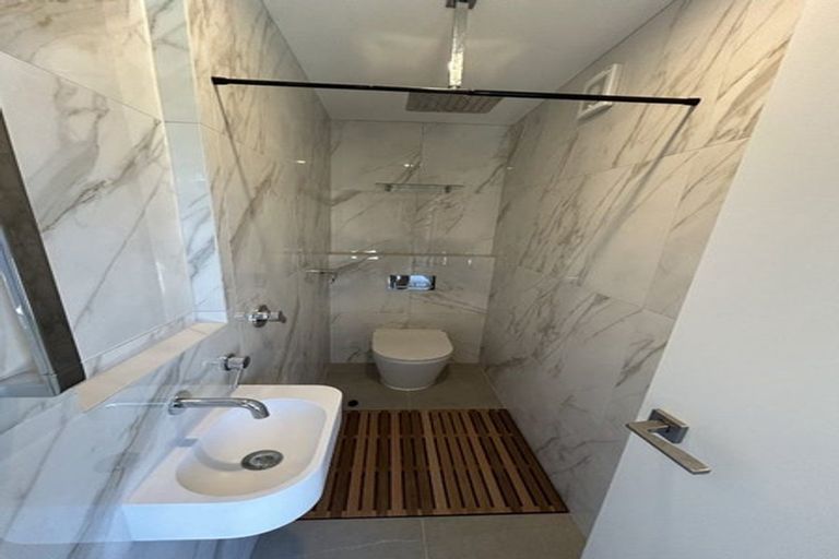 Photo of property in 2/6 Princess Street, Waitara, 4320