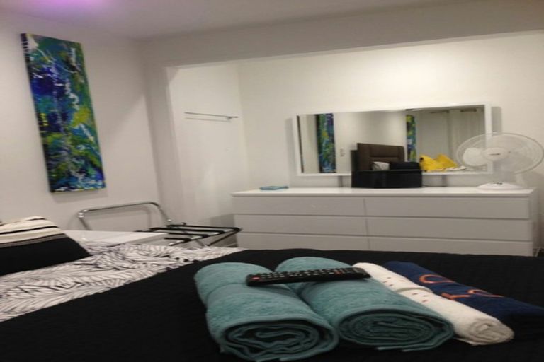 Photo of property in 75 Pah Road, Cockle Bay, Auckland, 2014