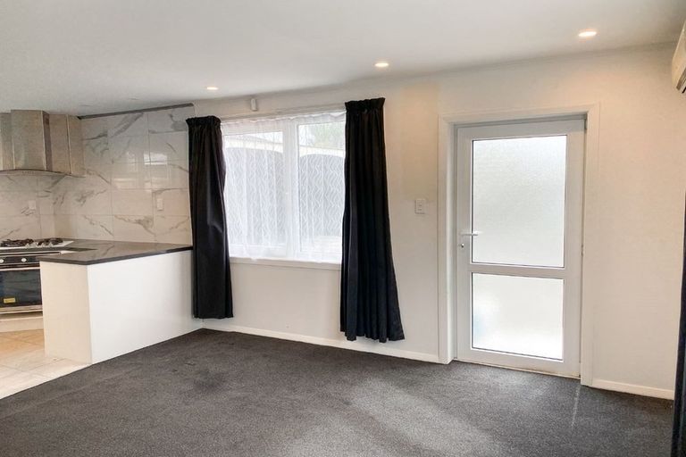 Photo of property in 8/21 Olliviers Road, Phillipstown, Christchurch, 8011