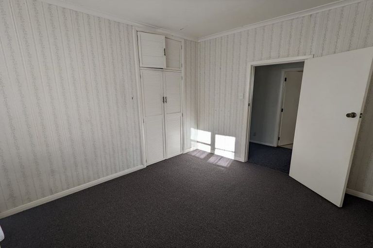 Photo of property in 37 Mako Mako Road, Levin, 5510