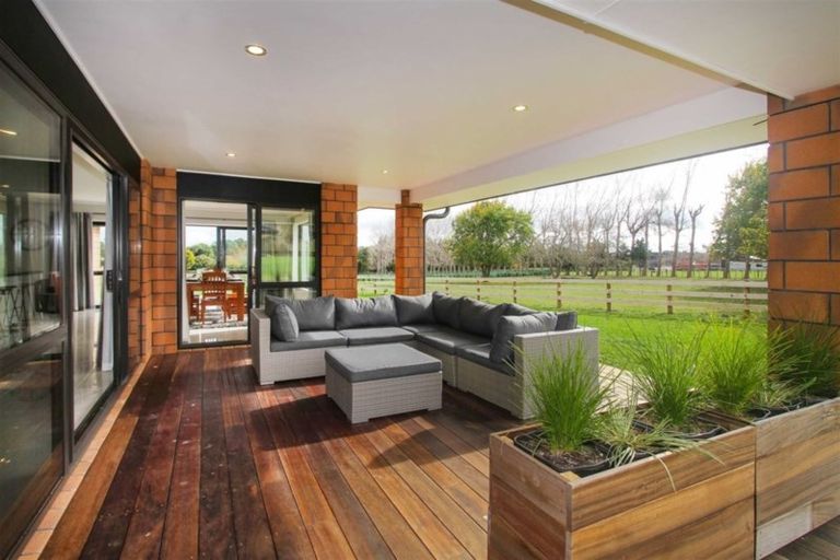 Photo of property in 202l Ingram Road, Bombay, Drury, 2579