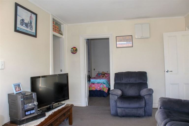 Photo of property in 19 Avenue Road, West End, Timaru, 7910