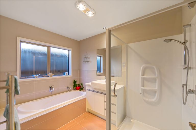 Photo of property in 11 Sibling Court, Silverdale, 0932