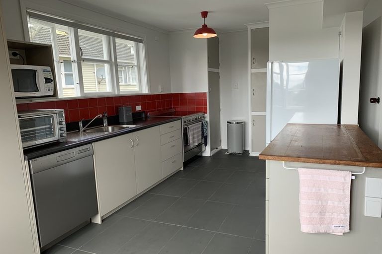 Photo of property in 48 View Road, Titahi Bay, Porirua, 5022