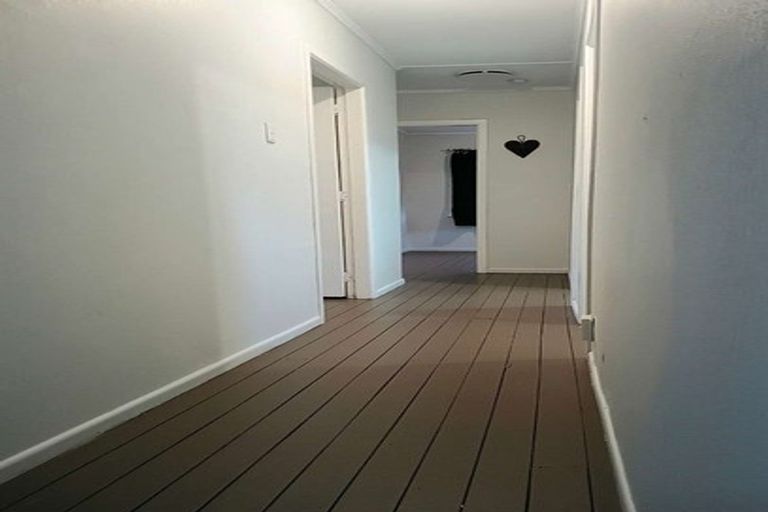 Photo of property in 57 Kayes Road, Pukekohe, 2120