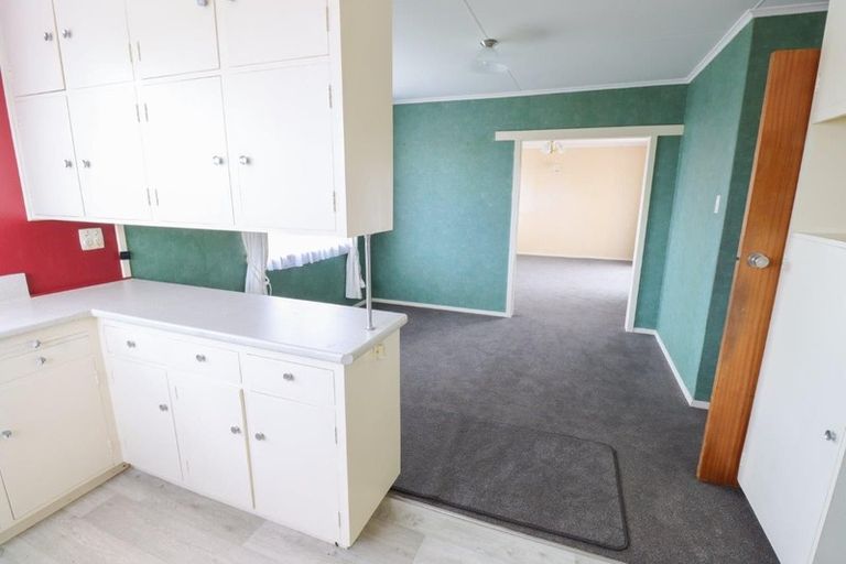 Photo of property in 140 Limbrick Street, Terrace End, Palmerston North, 4410