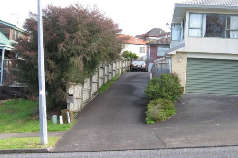 Photo of property in 1/14 Kells Place, Botany Downs, Auckland, 2010