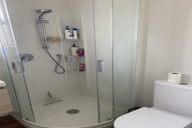 Photo of property in 70 Brandon Street, Featherston, 5710