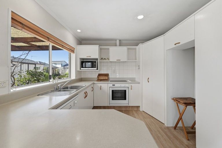 Photo of property in 18 Lasiandra Place, Mount Maunganui, 3116