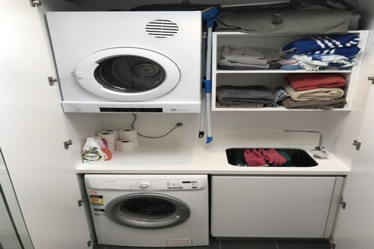 Photo of property in 4/275 Kilmore Street, Christchurch Central, Christchurch, 8011